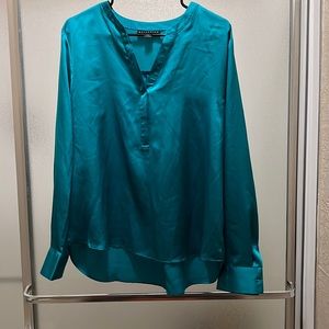 Xl size attention long sleeve blouse, it is on good condition color green blue.